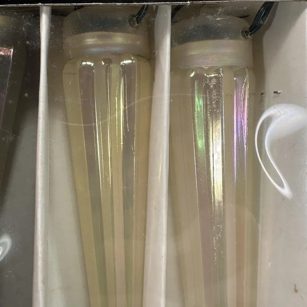 Bradford Novelty Co., Inc. each cycles icicles